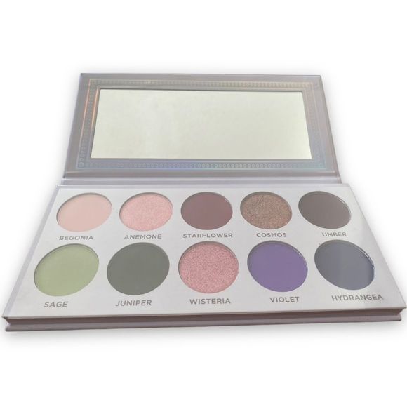 🆕 Ace Beaute: Limited Edition- Violet Sage Palette - Picture 14 of 15